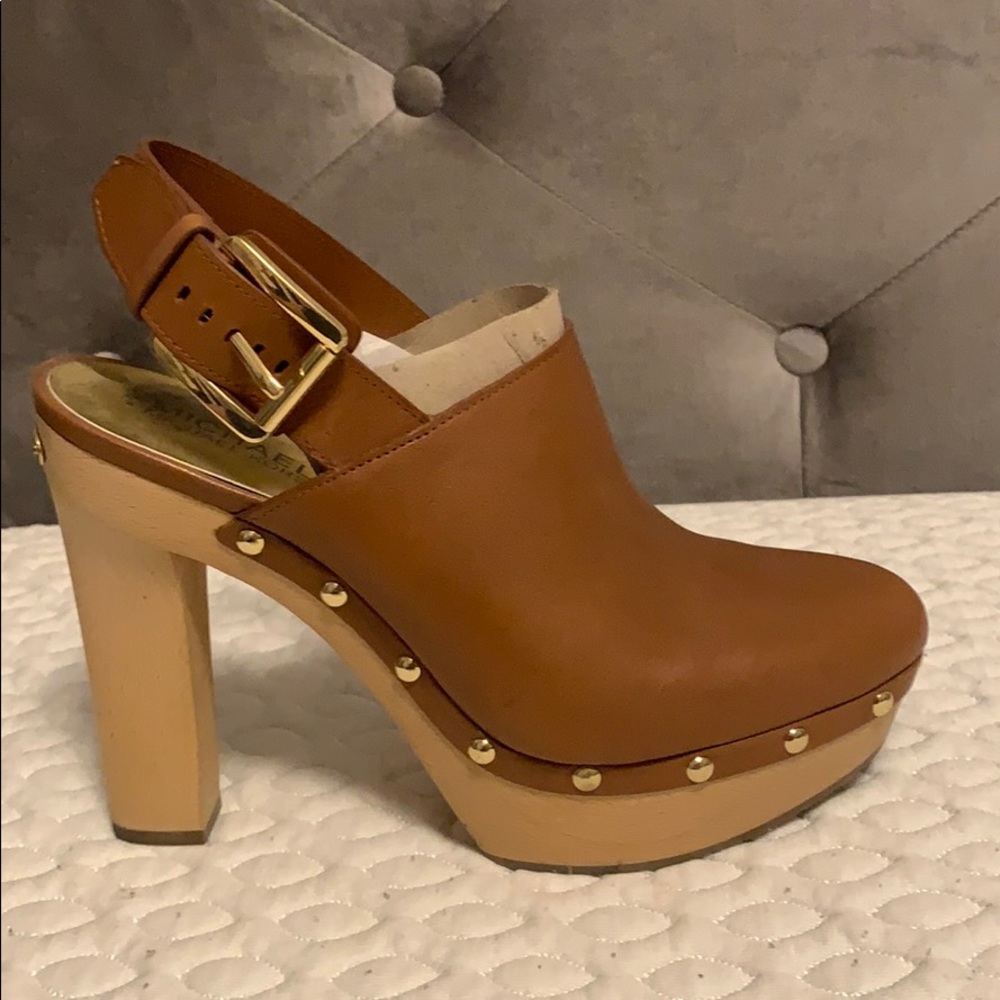 Shoes - Picture 3 of 5